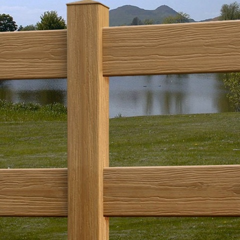 Catalyst Coronado TimberGrain™ Ribbed Rail