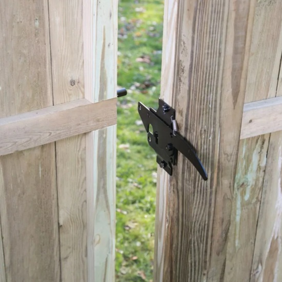Catalyst Standard Post Latch (Zinc) | Hoover Fence Co.