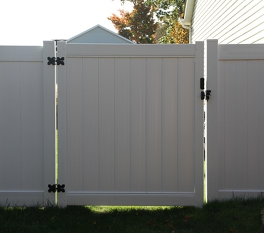 Superior Cambridge Vinyl Privacy Gate