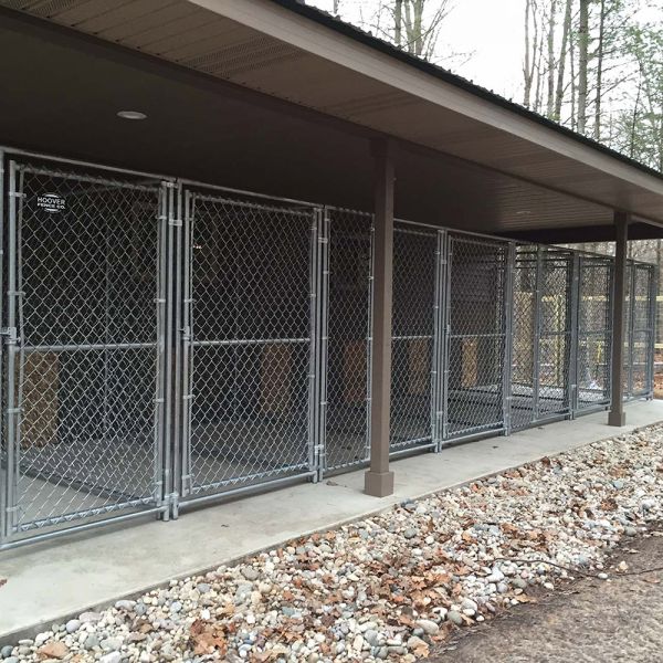 Hoover Fence Chain Link Dog Kennel Panels w/ Gates - Medium Grade - .065 Frame w/ 11 ga. Fabric