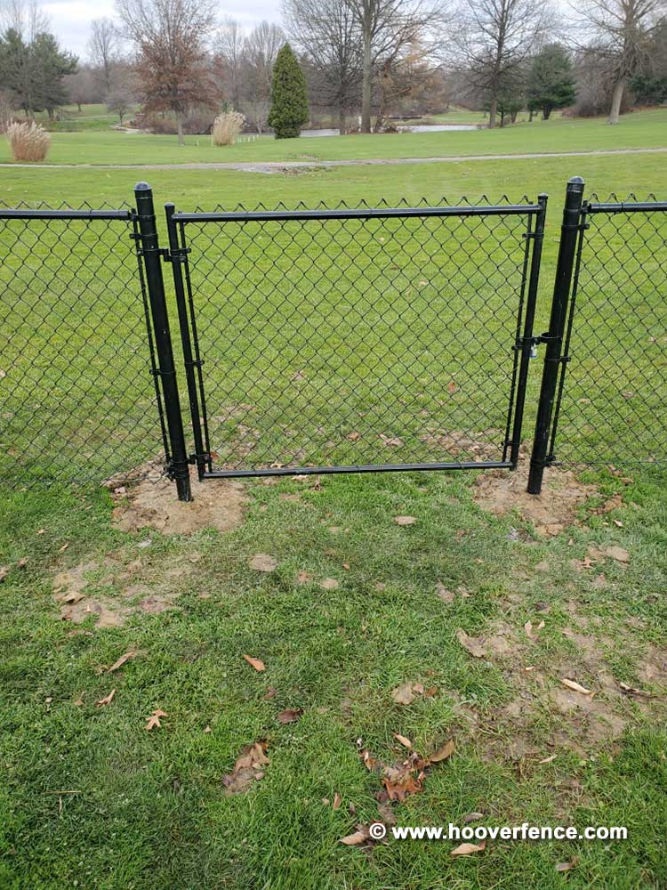 Hoover Fence Co Installation - 4'H x 500' Black Chain Link Fence Kit - Champion, OH
