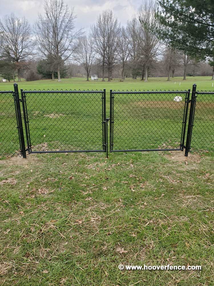 Hoover Fence Co Installation - 4'H x 500' Black Chain Link Fence Kit - Champion, OH